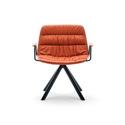 Maarten lounge chair - swivel base & soft upholstery | Armchairs | viccarbe