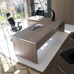 ATHOS desk | Panel base | IVM