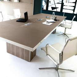 ATHOS meeting table | Central base | IVM