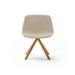 Maarten lounge chair - wooden swivel base & smooth upholstery | Sessel | viccarbe