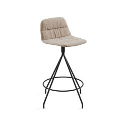 Maarten stool with swivel base counter height & soft upholstery | Sgabelli bancone | viccarbe