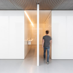 System 3 | Big White Pivot Door | Hinged door fittings | FritsJurgens