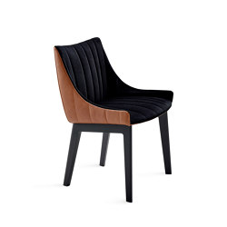 Rubie | Armchair Low mit Holzgestell 4-Fuß | Stühle | FREIFRAU MANUFAKTUR
