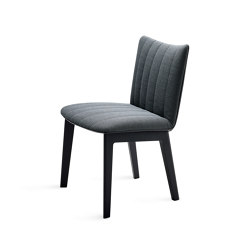Rubie | Chair mit Holzgestell 4-Fuß | Stühle | FREIFRAU MANUFAKTUR