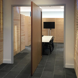 System 3 | Pivoting Wooden Door | Hinged door fittings | FritsJurgens
