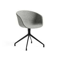 About A Chair AAC21 | with armrests | HAY