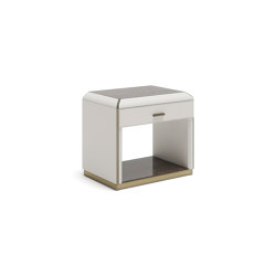 Orion L Bedside Table | Mesillas de noche | Capital