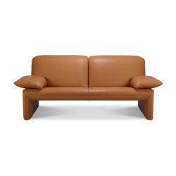 Linea Sofa | with armrests | Jori