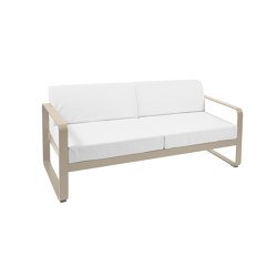 Bellevie | 2-Seater Sofa – Off-White Cushions | Divani | FERMOB