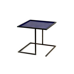 Andrea Side Table | Tables d'appoint | Serax