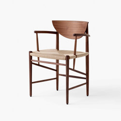 Drawn HM4 Oiled Walnut | Chairs | &TRADITION