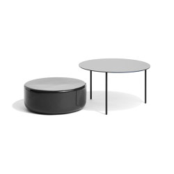 The pair L side tables  | black | Nesting tables | møbel copenhagen