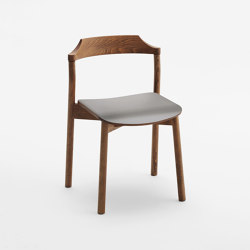 YUMI Stackable Chair 1.07.I | Chaises | Cantarutti
