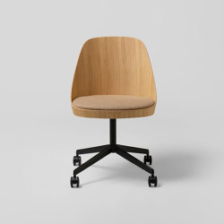 Kaiak confident chair with castors | Chairs | ENEA