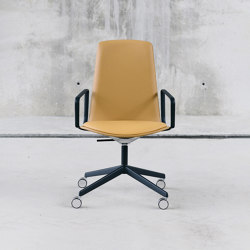 Lottus Conference mit Rollen | Office chairs | ENEA