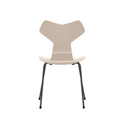 Grand Prix™ | Chair | 3130 | Light beige lacquered | Warm graphite base | Stühle | Fritz Hansen