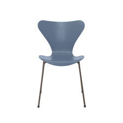 Series 7™ | Chair | 3107 | Dusk Blue coloured ash | Brown bronze base | Chaises | Fritz Hansen