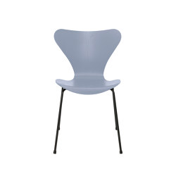Series 7™ | Chair | 3107 | Lavender blue coloured ash | Black base | Chaises | Fritz Hansen