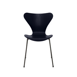 Series 7™ | Chair | 3107 | Midnight blue coloured ash | Warm graphite base | Sedie | Fritz Hansen