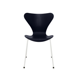 Series 7™ | Chair | 3107 | Midnight blue coloured ash | White base | Chaises | Fritz Hansen