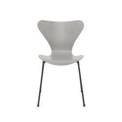 Series 7™ | Chair | 3107 | Nine grey coloured ash | Warm graphite base | Chaises | Fritz Hansen