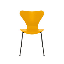 Series 7™ | Chair | 3107 | True yellow coloured ash | Black base | Stühle | Fritz Hansen
