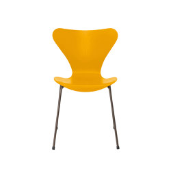 Series 7™ | Chair | 3107 | True yellow coloured ash | Brown bronze base | Chairs | Fritz Hansen