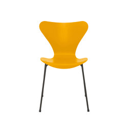 Series 7™ | Chair | 3107 | True yellow coloured ash | Warm graphite base | Chairs | Fritz Hansen