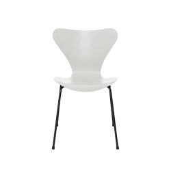 Series 7™ | Chair | 3107 | White coloured ash | Black base | Sillas | Fritz Hansen