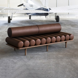 Five to Nine Daybed with Linear Backrest | Day beds / Lounger | Tacchini Italia