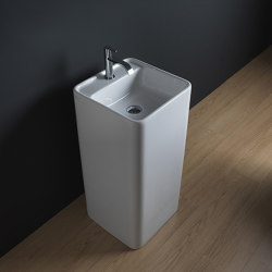 Semplice free-standing washbasin with tap hole