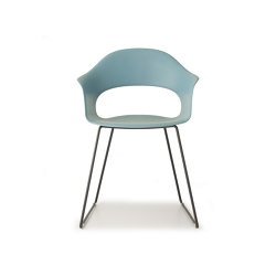 Lady B con telaio a slitta | Chairs | SCAB Design
