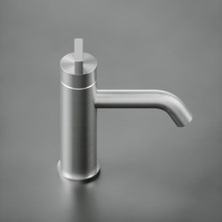Q | Deck mounted mixer with spout | Bath taps | Quadrodesign