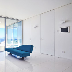 Modern Doors floor to ceiling FLAT traffic white |  | ComTür
