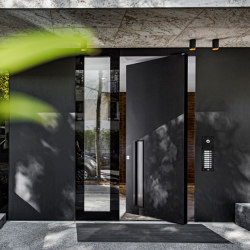 Modern front doors pivot doors CIRCUM | Portes d'entrée | ComTür