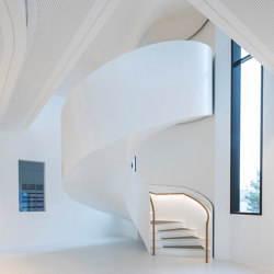 Curved design stairs at Augsburg Beethoven Park | Sistemas de escalera | MetallArt Treppen