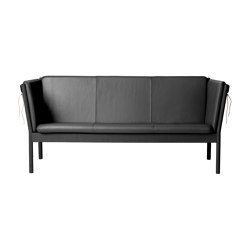 J149 Sofa by Erik Ole Jørgensen | Canapés | FDB Møbler