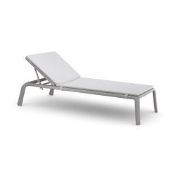 SEASHELL beach chair | Sun loungers | DEDON