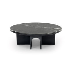 Arcolor Tavolino 100 - Versione con base laccata nera e top in marmo Marquinia | Tavolini bassi | ARFLEX