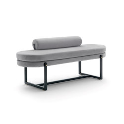 Sigmund Bench - Version with roll cushion | Bancos | ARFLEX
