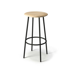 Baretto | Oak bar stool - varnished | Bar stools | Ethnicraft