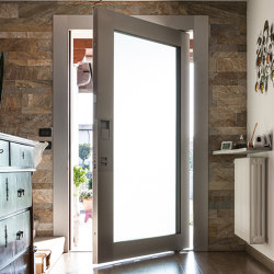 Nova | The pivoting safety door with glass elements that allows creating entrances of any size. |  | Oikos – Architetture d’ingresso