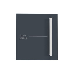 Schiller | Design Edelstahl Briefkasten SCHILLER MEDIUM Elegance III mit Griffleiste - Hausnummer - Name - RAL | Mailboxes | Briefkasten Manufaktur