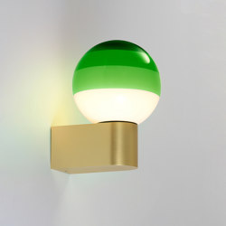 Dipping Light A1-13 Verde-Latón cepillado | Lámparas de pared | Marset