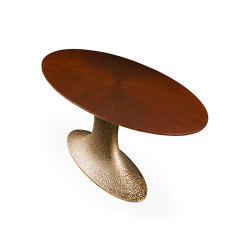 Ines | Oval Hammered Walnut Dining Table | Dining tables | Hamilton Conte