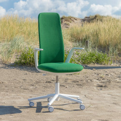 Nia | Office chairs | Haworth