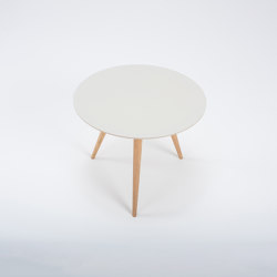 Arp | side table ϕ 55 | Tavolini alti | Gazzda