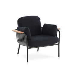 Capa Lounge Chair | Armchairs | GANDIABLASCO