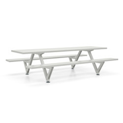 Marina picnic | Tables and benches | extremis