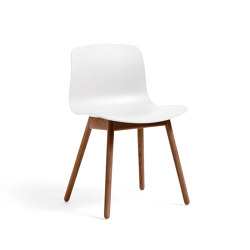 About A Chair AAC12 | without armrests | HAY
